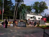 08memorial.jpg