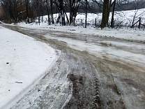 20190123_02morningdrivewayice.jpg